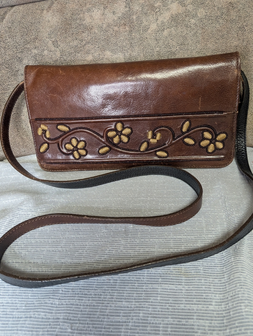 🤎 Vintage Brighton Leather Floral Beaded Crossbody Wallet Bag